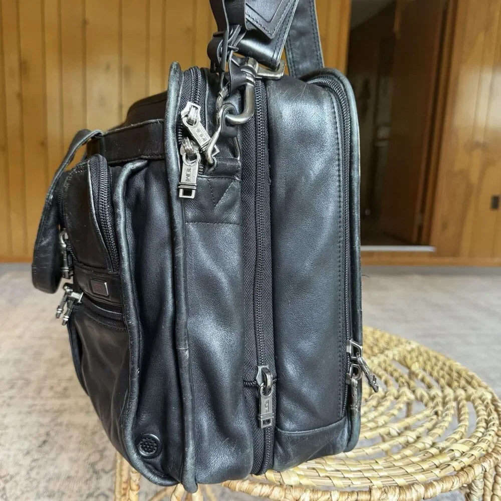 Tumi Alpha Business Briefcase Durable Leather 2-Way Expandable Laptop Bag Large